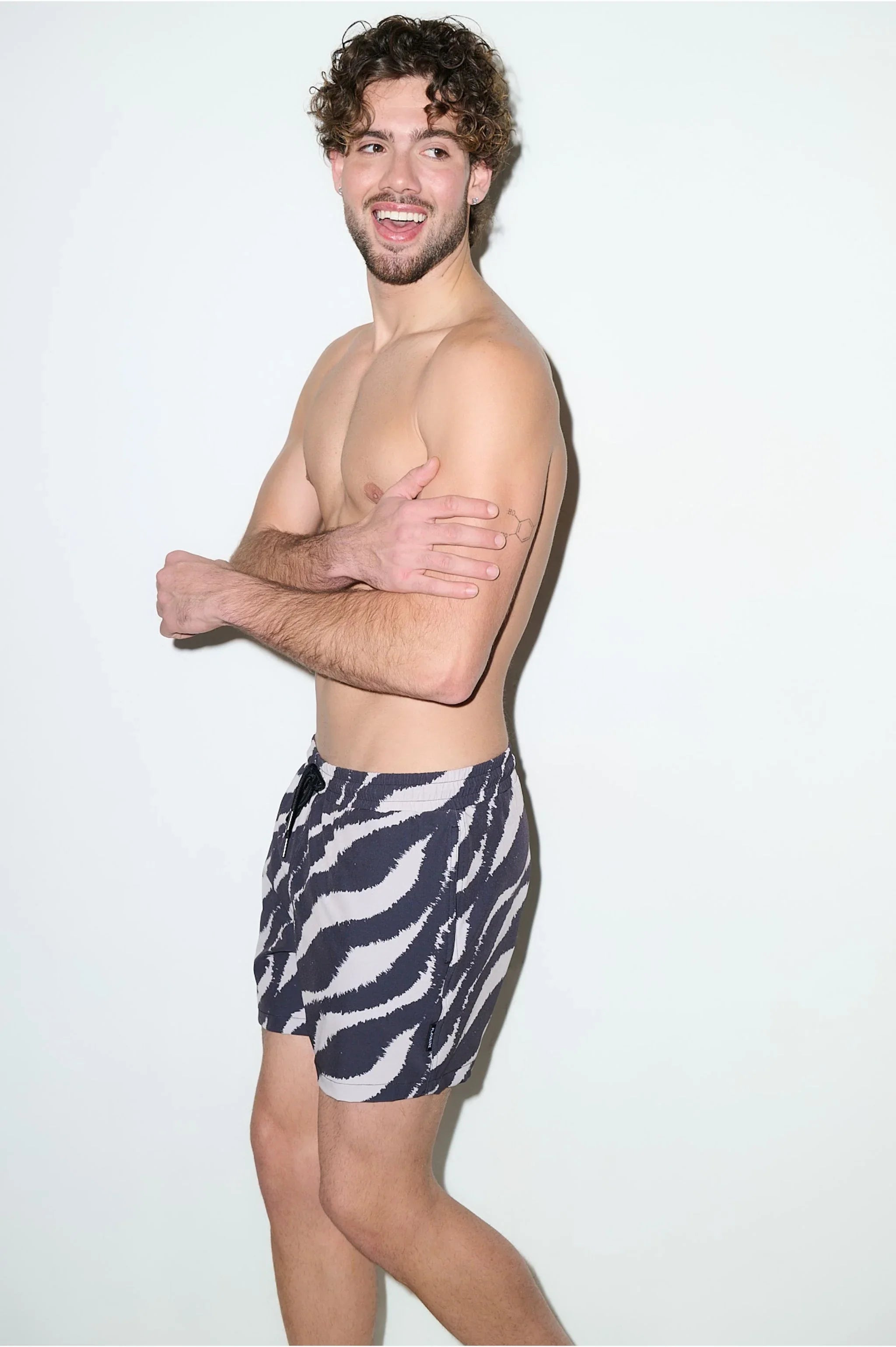 Tulum Volley Swim Trunk Black Wave - PLAYALUXE